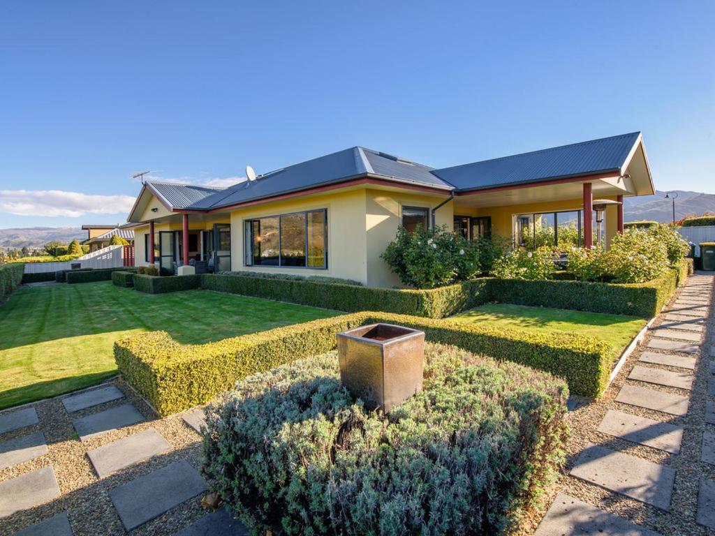 Kawarau Bay View - Cromwell Holiday Home Exterior photo