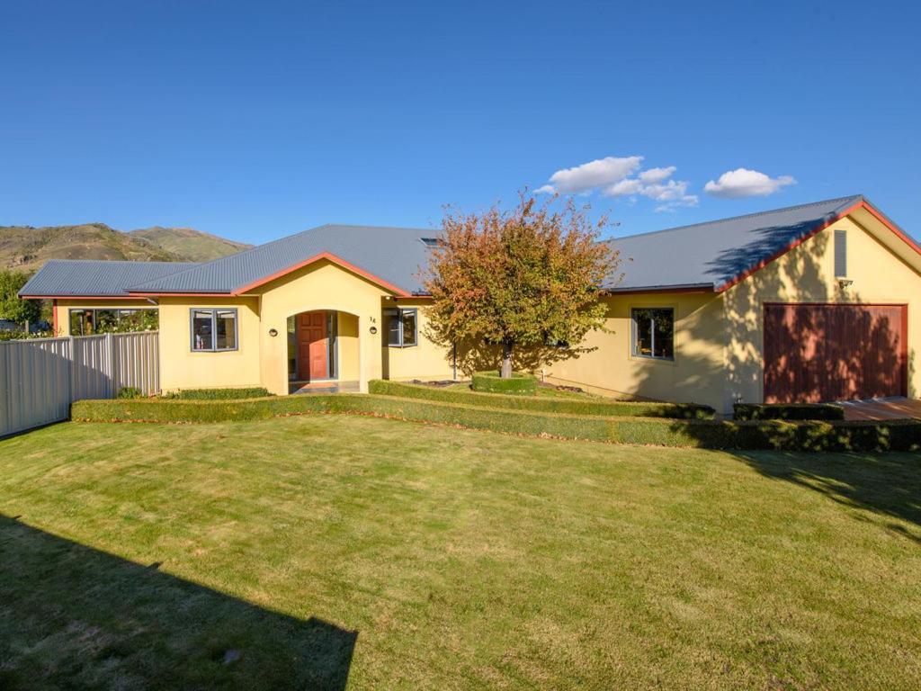 Kawarau Bay View - Cromwell Holiday Home Exterior photo